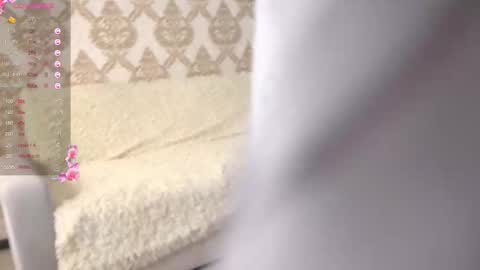 Snapshot of summer_hazee chatting on 11-04-25, 08:02 Leia online show from 11-04-25, 08:02