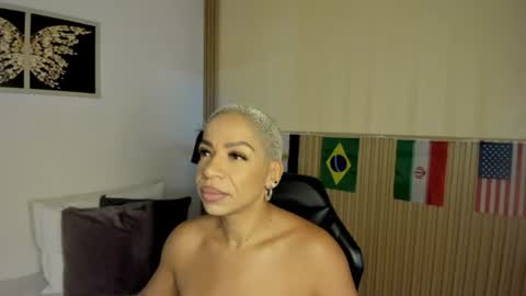 Snapshot of summer_night_ chatting on 06-19-26, 11:58 Summer online show from 06-19-26, 11:58