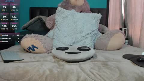 Snapshot of summer_romance chatting on 01-06-25, 08:39 Andres-tattoos Derek Hairy online show from 01-06-25, 08:39