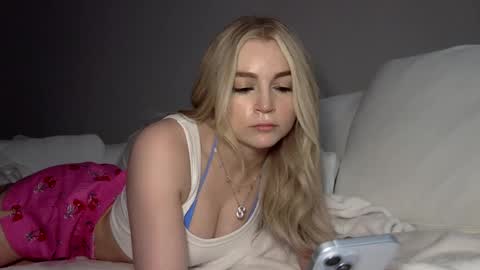 Snapshot of summergracexxx chatting on 02-16-25, 05:37 Summer online show from 02-16-25, 05:37