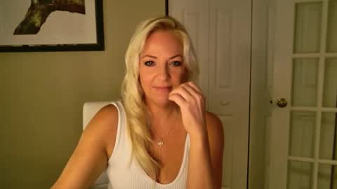 Amber online show from 09-13-25, 08:52