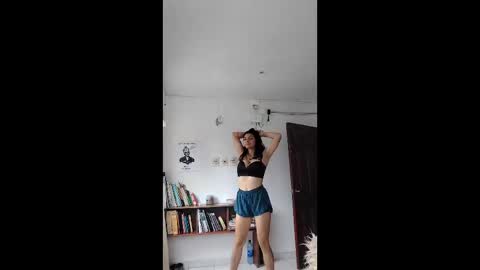 moon1 online show from 04-13-26, 05:07