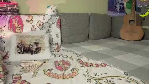 Snapshot of sundragon_ chatting on 06-11-26, 12:32 Vicky online show from 06-11-26, 12:32