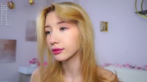 Snapshot of sunnmoonn chatting on 02-05-26, 02:54 Lily online show from 02-05-26, 02:54