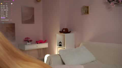 Lily online show from 04-05-26, 02:36