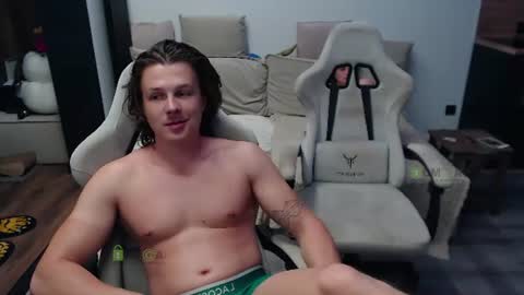 Snapshot of sunny1girl chatting on 06-11-26, 07:12 Alice and Sergey online show from 06-11-26, 07:12
