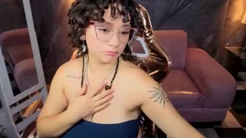 Snapshot of sunny2_b chatting on 11-14-25, 12:48 sunny2_b online show from 11-14-25, 12:48