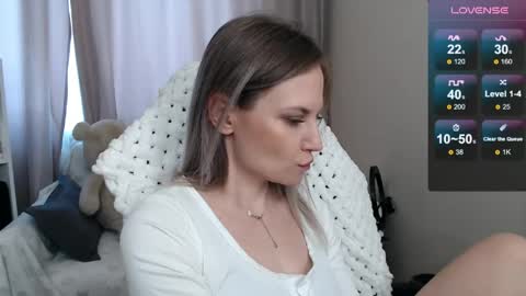 Naomi online show from 04-14-26, 04:40