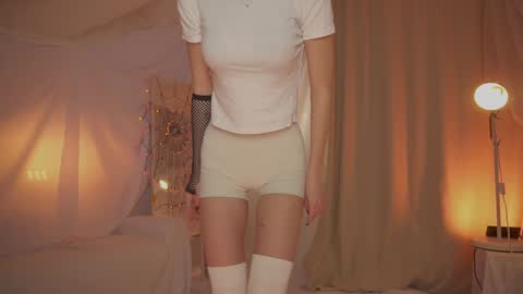 Snapshot of sunny_maria chatting on 12-22-25, 07:55 Maria online show from 12-22-25, 07:55