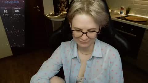 Snapshot of sunny_mood chatting on 06-23-26, 05:49 sunny mood online show from 06-23-26, 05:49