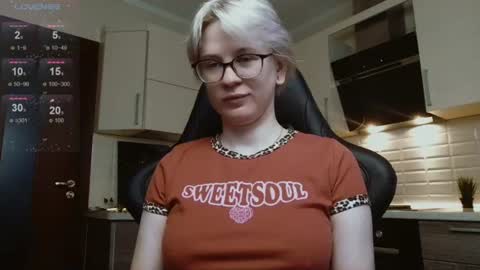 Snapshot of sunny_mood chatting on 07-09-26, 07:01 sunny mood online show from 07-09-26, 07:01
