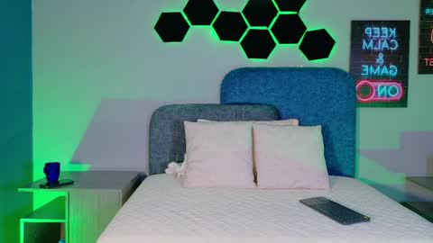 Sunny River online show from 04-04-26, 12:02