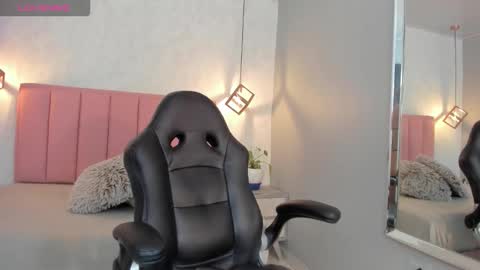 Snapshot of sunnycyrus chatting on 10-07-25, 12:35 S U N N Y online show from 10-07-25, 12:35