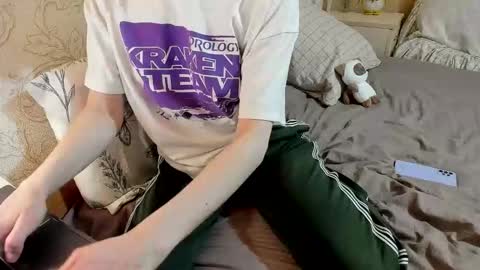 Alina   Streams Mon to Fri online show from 11-11-25, 03:23