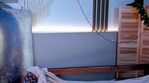 Snapshot of sunnyrisha chatting on 01-13-25, 12:45 Risha online show from 01-13-25, 12:45