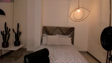 Sunny Rivers online show from 09-18-25, 06:54