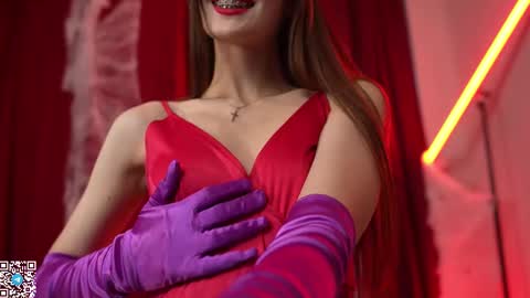 Snapshot of sunrisealice chatting on 10-31-25, 08:26 Alice online show from 10-31-25, 08:26