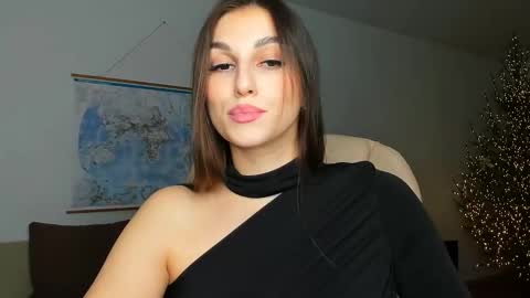 Snapshot of sunsetwithava chatting on 12-26-24, 10:20 sunsetwithava online show from 12-26-24, 10:20