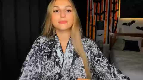 Snapshot of sunsetwithava chatting on 11-07-25, 07:08 sunsetwithava online show from 11-07-25, 07:08