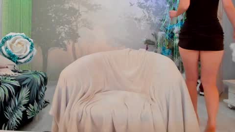 Eva  online show from 12-26-24, 08:32