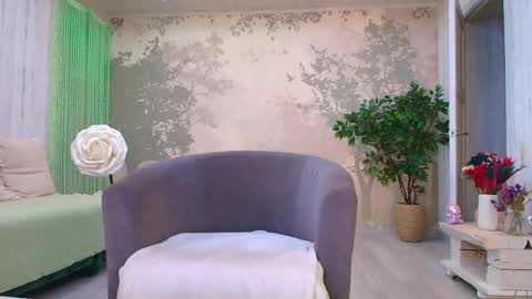 Snapshot of sunshine13_ chatting on 04-29-26, 05:30 Eva online show from 04-29-26, 05:30