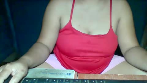 Snapshot of sunshine_789 chatting on 05-18-26, 04:13 sunshine_789 online show from 05-18-26, 04:13