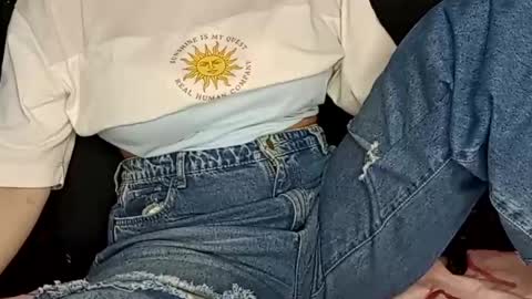 Snapshot of sunshine_days chatting on 01-08-25, 10:48 Annie online show from 01-08-25, 10:48