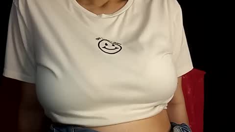 Snapshot of sunshine_days chatting on 02-15-25, 01:31 Annie online show from 02-15-25, 01:31