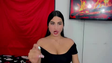 Snapshot of sunshine_uwu22 chatting on 03-05-25, 07:06 Andrea Rodriguez online show from 03-05-25, 07:06