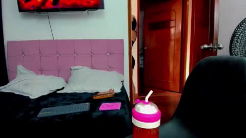 Snapshot of sunshine_uwu22 chatting on 10-02-25, 07:10 Andrea Rodriguez online show from 10-02-25, 07:10