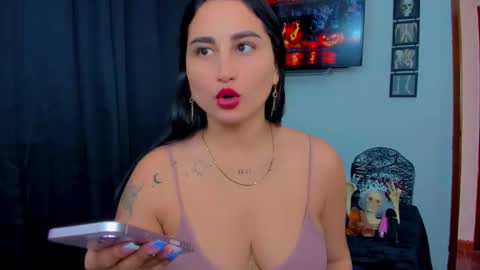 Snapshot of sunshine_uwu22 chatting on 10-20-25, 07:47 Andrea Rodriguez online show from 10-20-25, 07:47