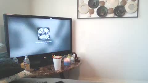 WATCHMEMAKEYOUCUM online show from 12-18-24, 02:38