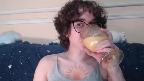 Hella online show from 11-24-25, 12:49