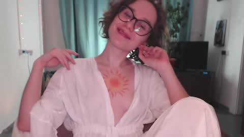 Hella online show from 04-18-26, 10:54