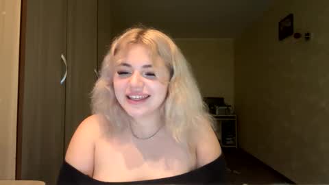 sunshinyflash online show from 12-01-25, 04:12