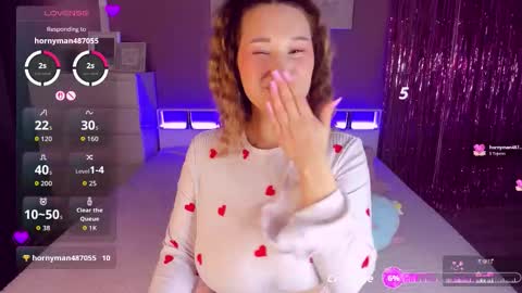 Snapshot of super_huge_boobs chatting on 03-16-26, 06:39 Karen online show from 03-16-26, 06:39
