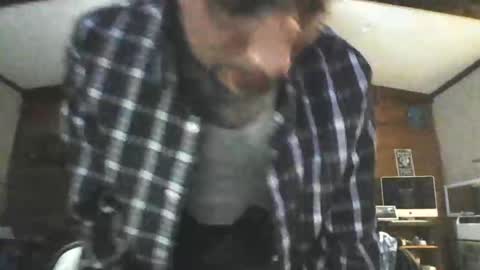 Snapshot of superd512 chatting on 02-18-25, 02:49 Guero Cash online show from 02-18-25, 02:49