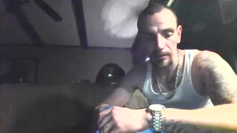 Snapshot of superd512 chatting on 03-09-25, 04:16 Guero Cash online show from 03-09-25, 04:16