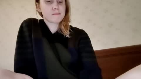 Snapshot of supereasyx chatting on 12-25-24, 09:45 Annie online show from 12-25-24, 09:45