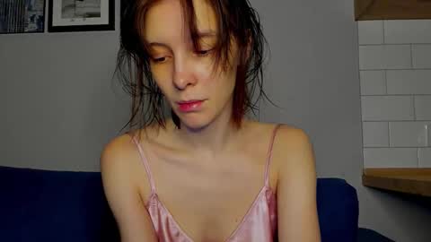 Snapshot of superior_cat chatting on 10-29-25, 10:11 Una online show from 10-29-25, 10:11