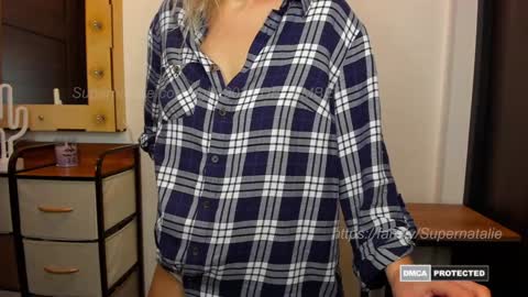 Snapshot of supernatalie chatting on 12-30-24, 02:31 Natalie online show from 12-30-24, 02:31