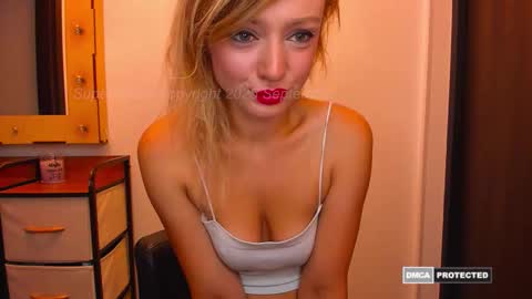 Snapshot of supernatalie chatting on 09-12-25, 09:42 Natalie online show from 09-12-25, 09:42