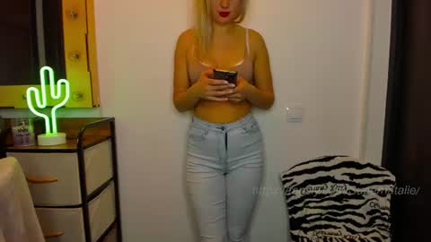 Snapshot of supernatalie chatting on 06-22-26, 06:21 Natalie online show from 06-22-26, 06:21