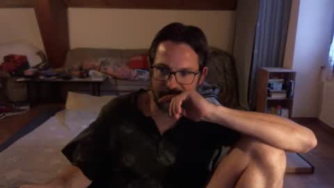 Snapshot of supersquirrel81 chatting on 09-12-25, 05:35 supersquirrel81 online show from 09-12-25, 05:35