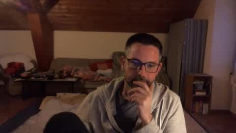 Snapshot of supersquirrel81 chatting on 11-23-25, 06:35 supersquirrel81 online show from 11-23-25, 06:35