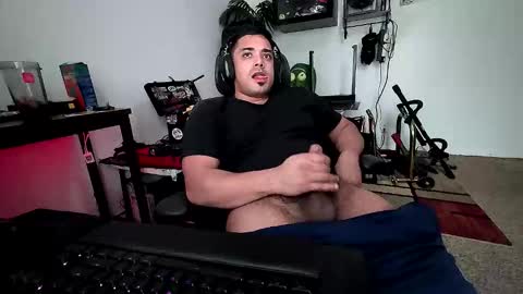 Snapshot of supertoaster69 chatting on 01-14-26, 06:02 supertoaster69 online show from 01-14-26, 06:02