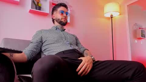 supreme_alpha_ online show from 11-26-25, 08:21