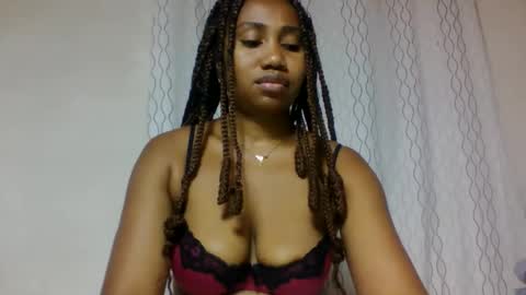 Snapshot of surbelle chatting on 06-06-26, 08:30 surbelle online show from 06-06-26, 08:30