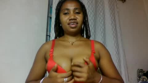 Snapshot of surbelle chatting on 06-12-26, 10:30 surbelle online show from 06-12-26, 10:30