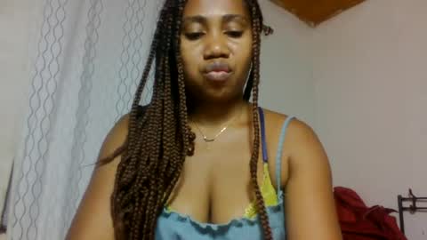Snapshot of surbelle chatting on 06-13-26, 02:04 surbelle online show from 06-13-26, 02:04